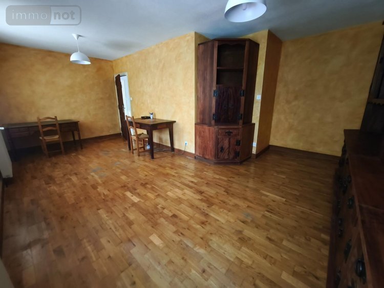 Maison a vendre Glénat 15150 Cantal 186 m2 7 pièces 193325 euros