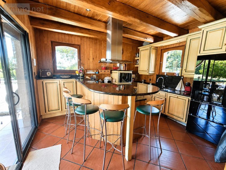 Maison a vendre Arpajon-sur-Cère 15130 Cantal 131 m2 4 pièces 309000 euros