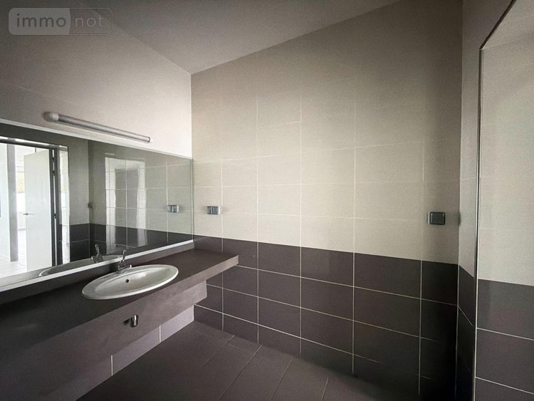 Fonds et murs commerciaux a vendre Bricquebec-en-Cotentin 50260 Manche 266 m2  220800 euros