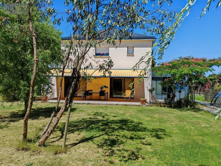 Maison a vendre Saint Père Marc en Poulet 35430 Ille-et-Vilaine 275 m2 7 pièces 842400 euros