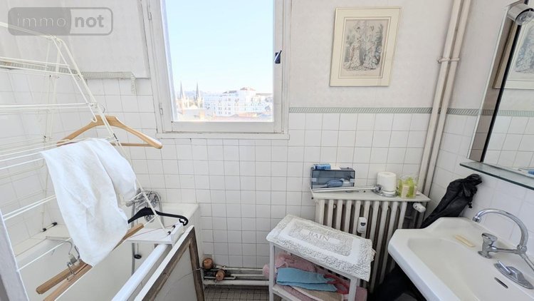 Appartement a vendre Vichy 03200 Allier 135 m2  377280 euros