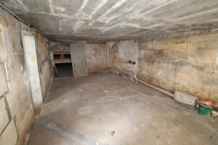 Immeuble a vendre Saintes 17100 Charente-Maritime 85 m2  236070 euros