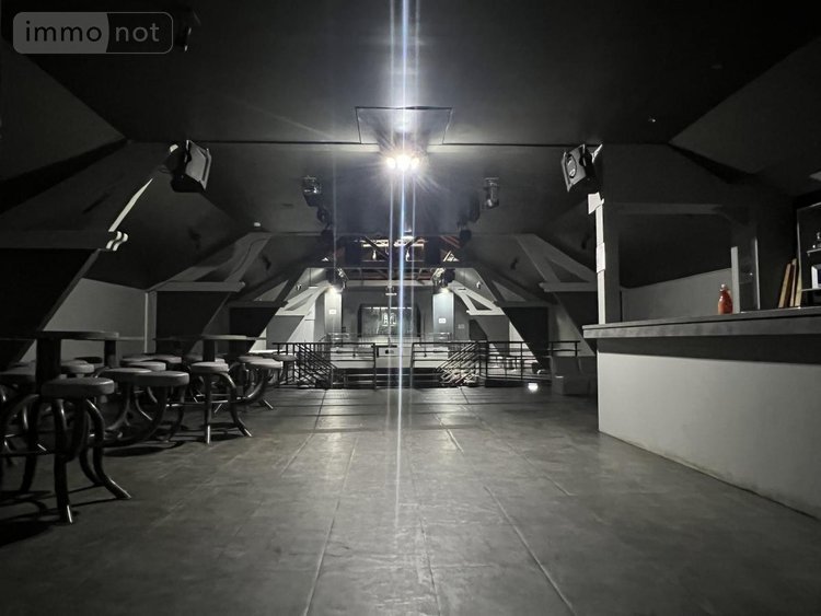 Fonds et murs commerciaux a vendre Beaupréau-en-Mauges 49600 Maine-et-Loire 1275 m2  619200 euros
