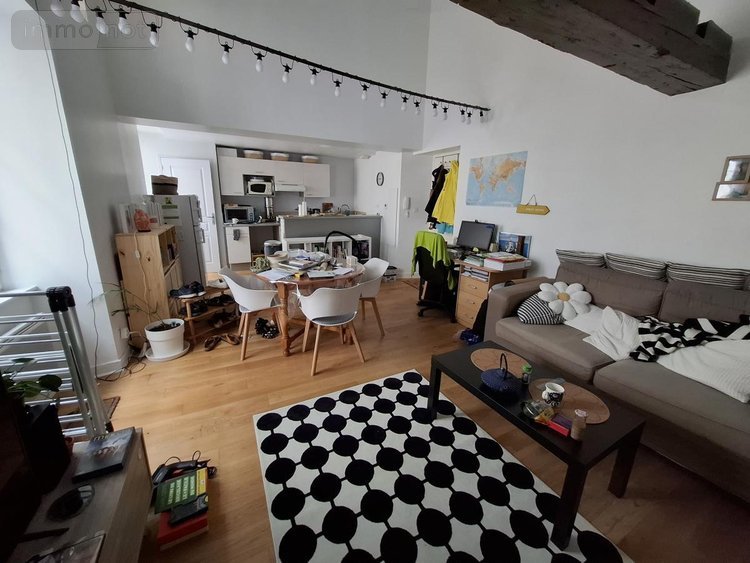 Immeuble a vendre Saintes 17100 Charente-Maritime 332 m2  462000 euros