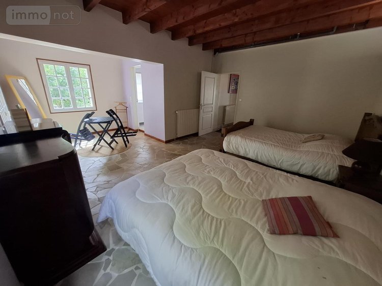 Maison a vendre Saintes 17100 Charente-Maritime 405 m2 11 pièces 500000 euros