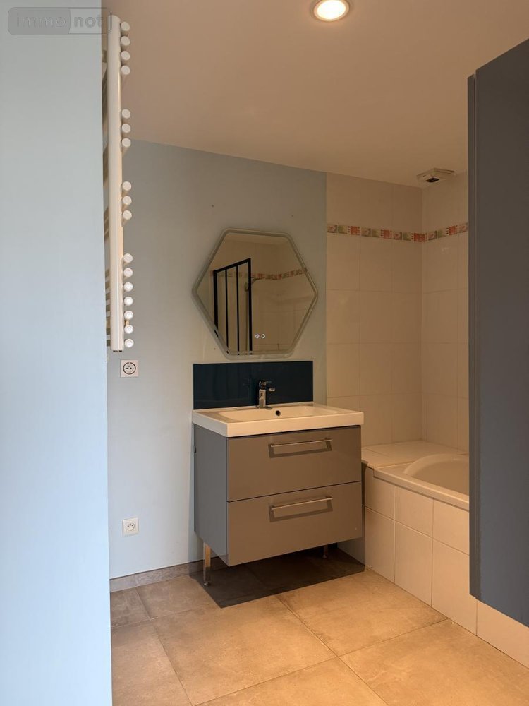 Location appartement Laval 53000 Mayenne 54 m2 2 pièces 665 euros