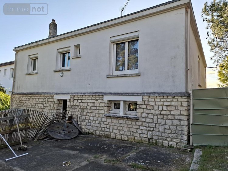 Maison a vendre Saintes 17100 Charente-Maritime 100 m2 4 pièces 141642 euros