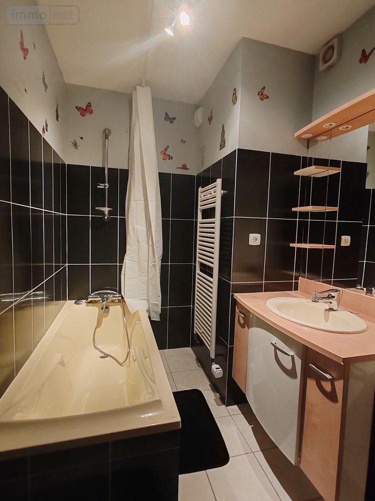 Location maison Plougonven 29640 Finistère 69 m2  750 euros