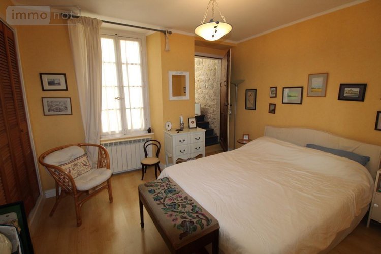 Maison a vendre Saintes 17100 Charente-Maritime 199 m2 5 pièces 262300 euros