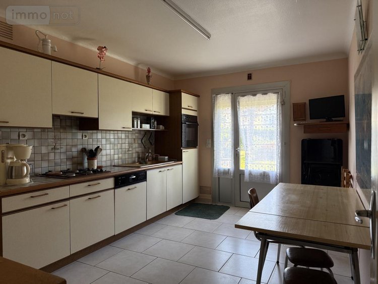 Maison a vendre Cholet 49300 Maine-et-Loire 222 m2 9 pièces 193880 euros
