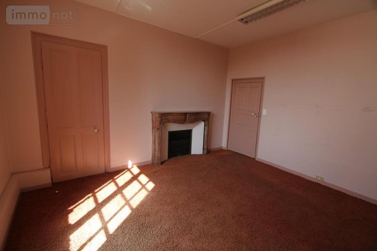 Location fonds et murs commerciaux Dole 39100 Jura 89 m2  950 euros