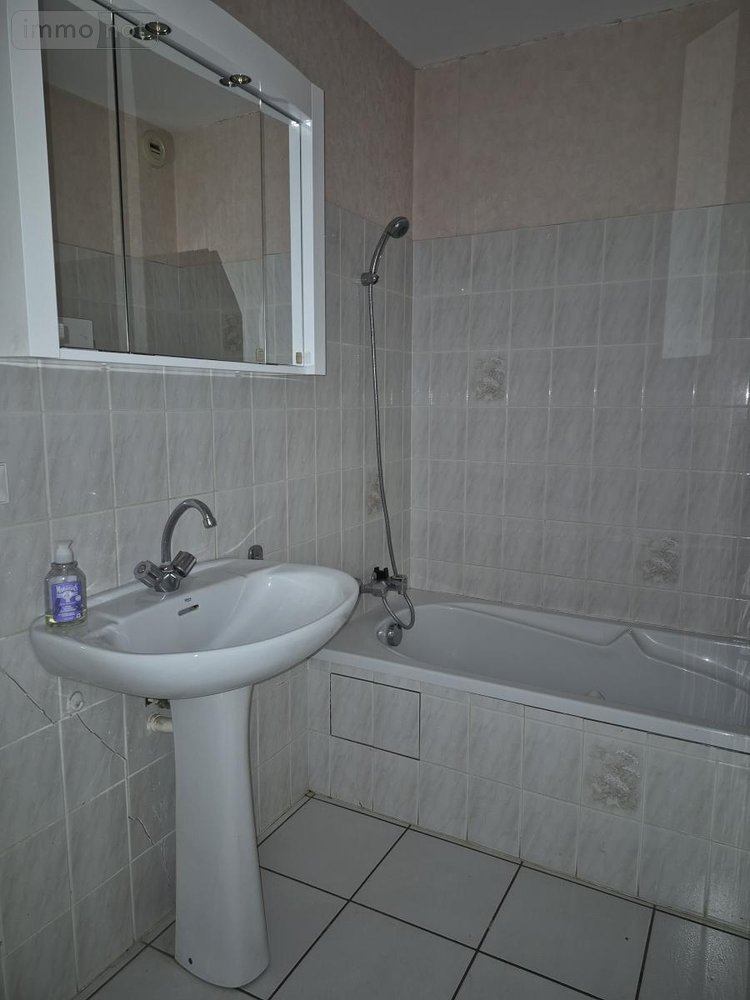 Location appartement Malestroit 56140 Morbihan 108 m2 4 pièces 800 euros