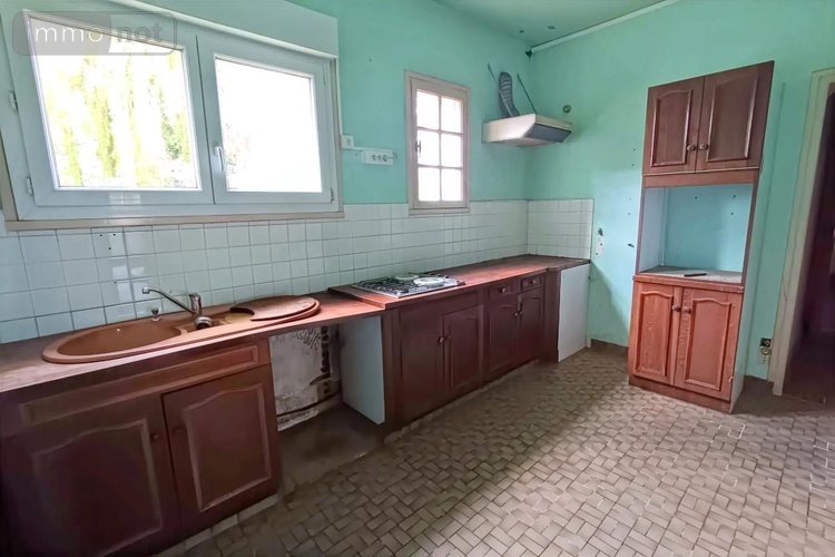 Maison a vendre Malguénac 56300 Morbihan 250 m2  137800 euros