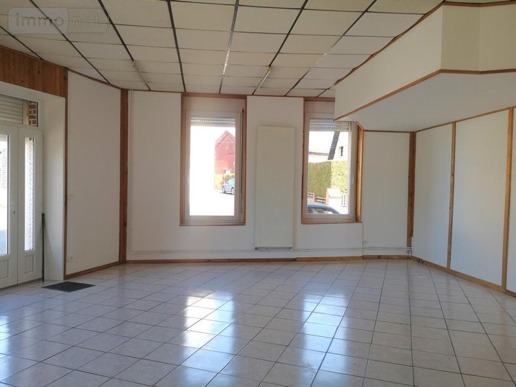Location fonds et murs commerciaux Cambrai 59400 Nord 222 m2  1500 euros