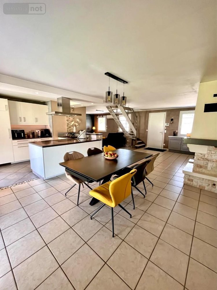 Maison a vendre Saint-Aubin 39410 Jura 145 m2  359000 euros