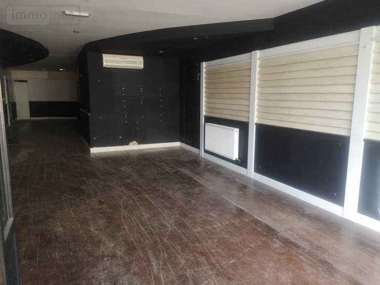 Location fonds et murs commerciaux Cambrai 59400 Nord 138 m2  1100 euros