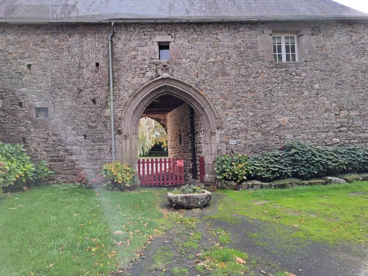 Maison a vendre La Roche-Jaudy 22450 Côtes-d'Armor 413 m2 15 pièces 778300 euros