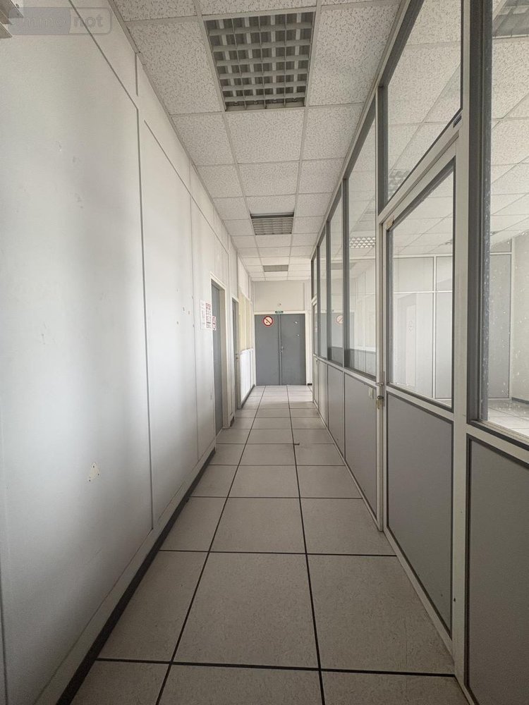 Immeuble a vendre Soissons 02200 Aisne 1900 m2  650000 euros
