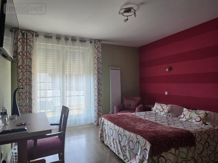 Immeuble a vendre Coudray 53200 Mayenne 455 m2  641600 euros