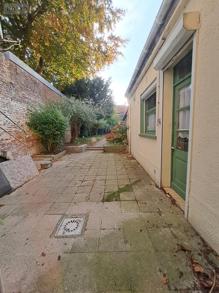 Immeuble a vendre Ardres 62610 Pas-de-Calais 302 m2  364100 euros