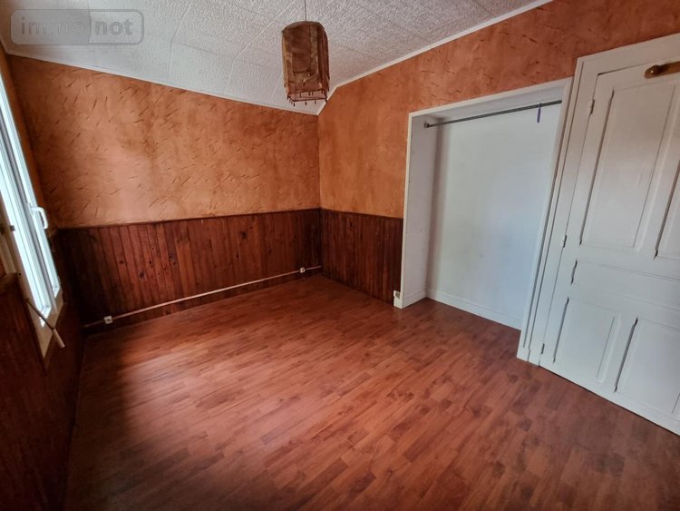 Immeuble a vendre Amilly 45200 Loiret 251 m2  159000 euros