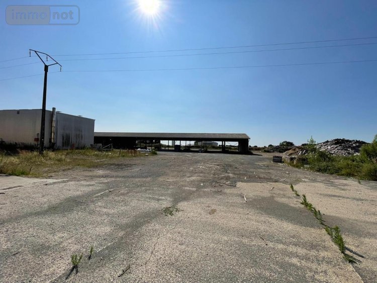Fonds et murs commerciaux a vendre Saint-Jean-de-Liversay 17170 Charente-Maritime 4000 m2  3090000 euros
