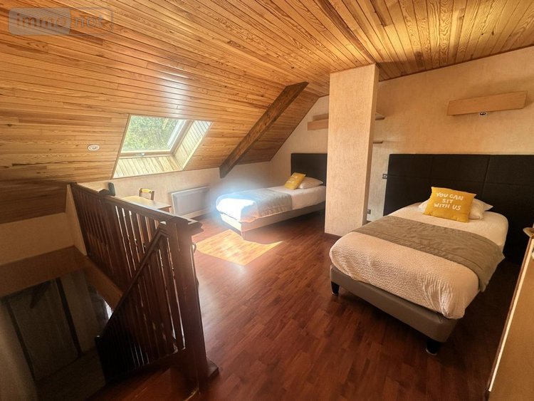 Fonds et murs commerciaux a vendre Anglards-de-Saint-Flour 15100 Cantal 850 m2  890000 euros