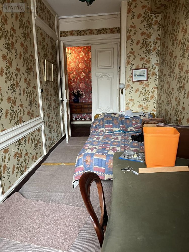 Immeuble a vendre Guingamp 22200 Côtes-d'Armor 165 m2  227360 euros