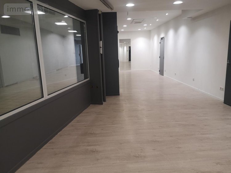 Location fonds et murs commerciaux Cambrai 59400 Nord 72 m2  990 euros