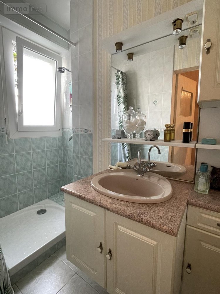 Appartement a vendre Lorient 56100 Morbihan 85 m2 5 pièces 156840 euros