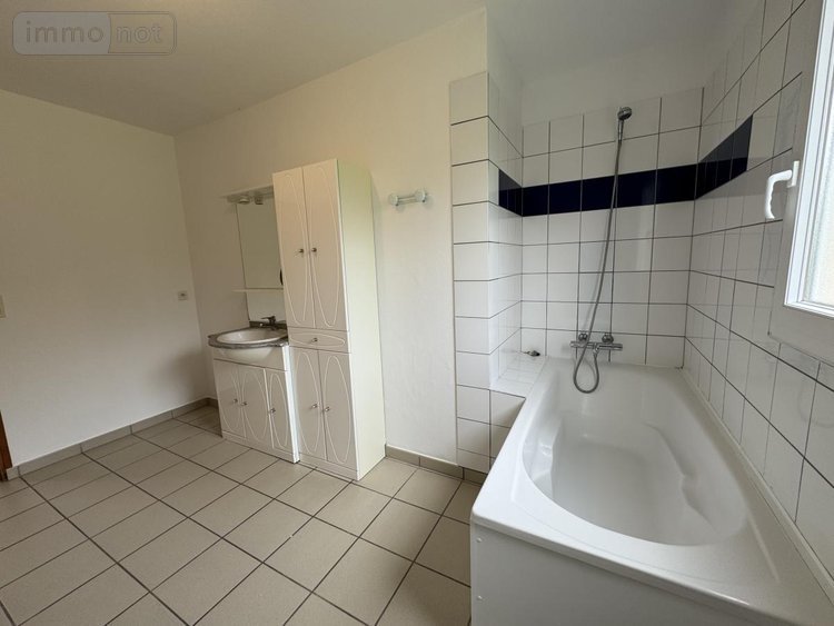 Location maison Bussy-lès-Daours 80800 Somme 103 m2 4 pièces 835 euros