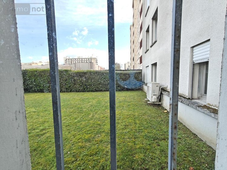 Fonds et murs commerciaux a vendre Reims 51100 Marne 50 m2  177800 euros