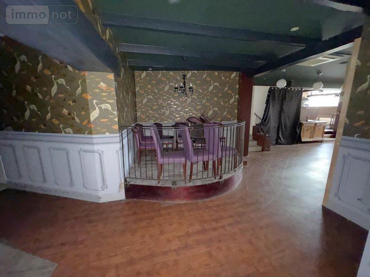 Location fonds et murs commerciaux Cambrai 59400 Nord 178 m2  2271 euros