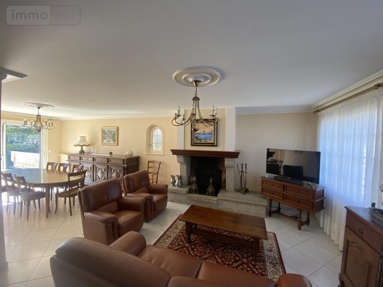 Maison a vendre Cholet 49300 Maine-et-Loire 192 m2 9 pièces 374640 euros