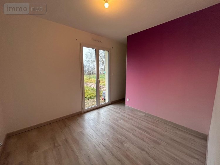 Location maison Mézériat 01660 Ain 83 m2 4 pièces 950 euros