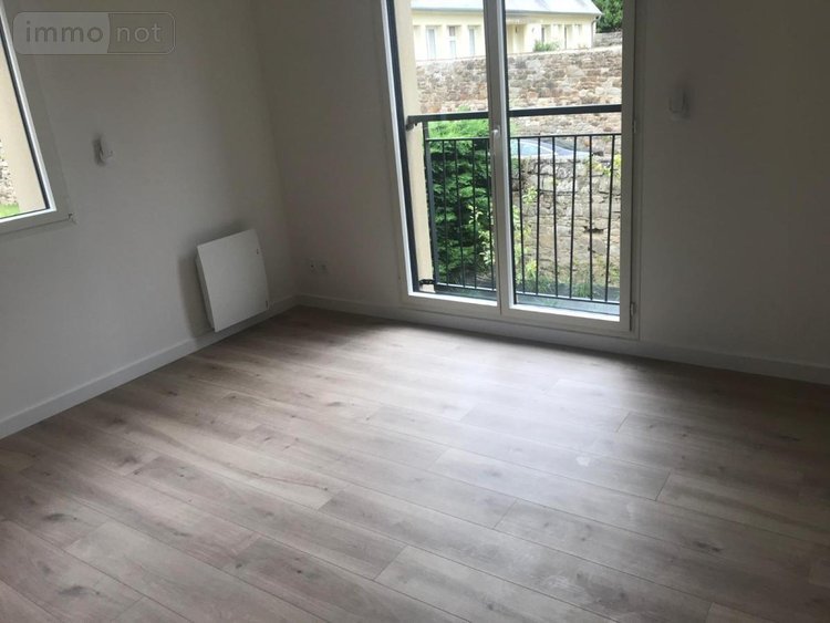 Location appartement Dol-de-Bretagne 35120 Ille-et-Vilaine 61 m2 3 pièces 780 euros