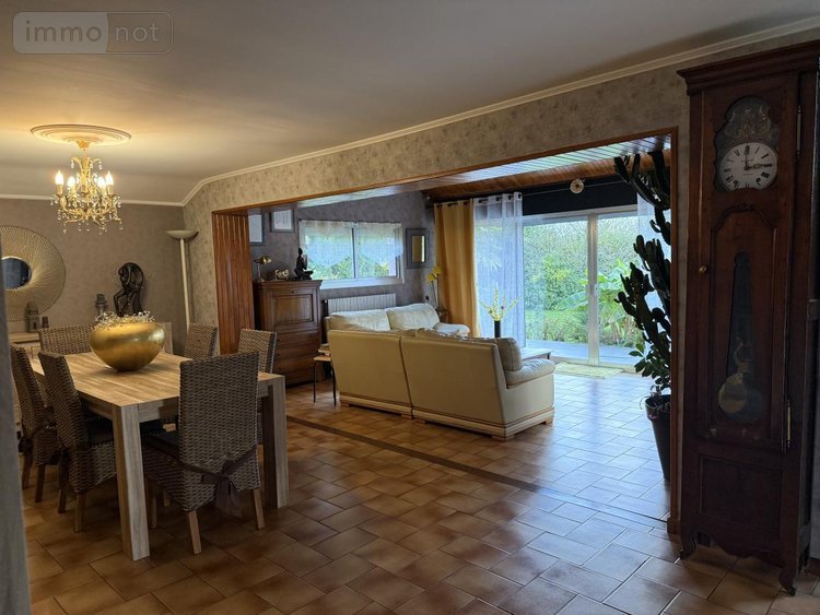 Maison a vendre La Chèze 22210 Côtes-d'Armor 198 m2  296457 euros