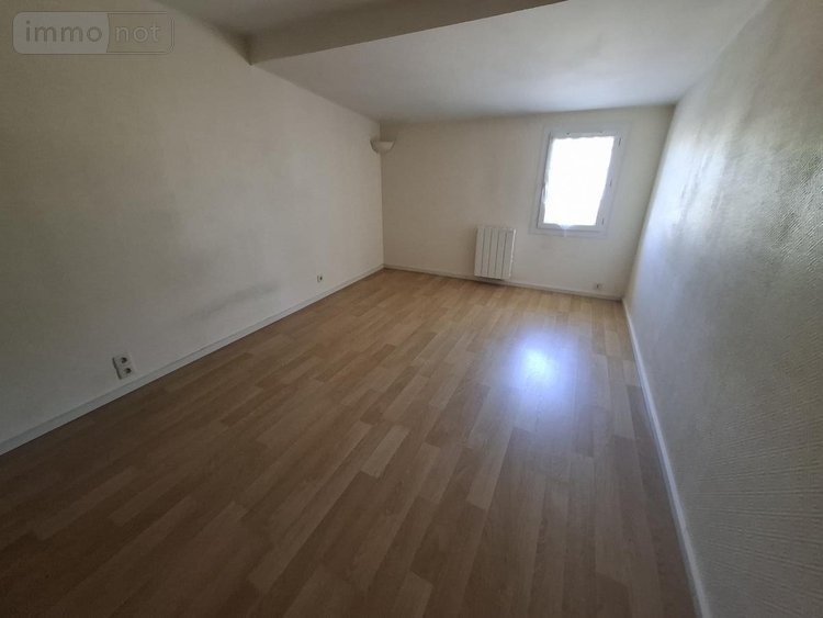 Immeuble a vendre Saintes 17100 Charente-Maritime 174 m2  251808 euros