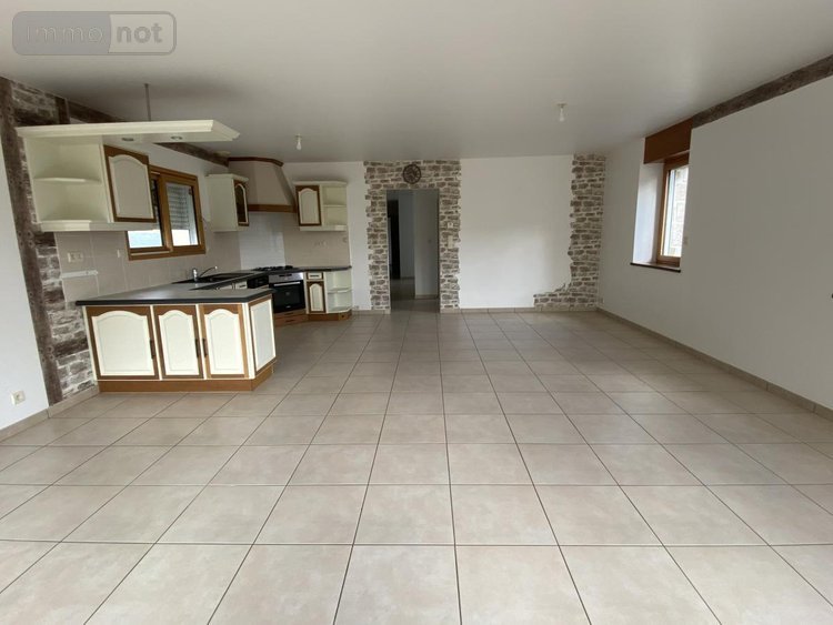 Location maison La Motte 22600 Côtes-d'Armor 124 m2 4 pièces 940 euros