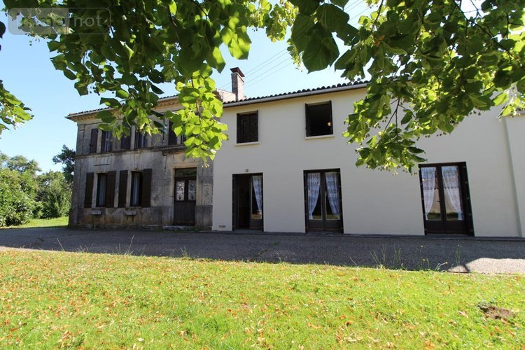 Maison a vendre Brizambourg 17770 Charente-Maritime 196 m2 7 pièces 262300 euros