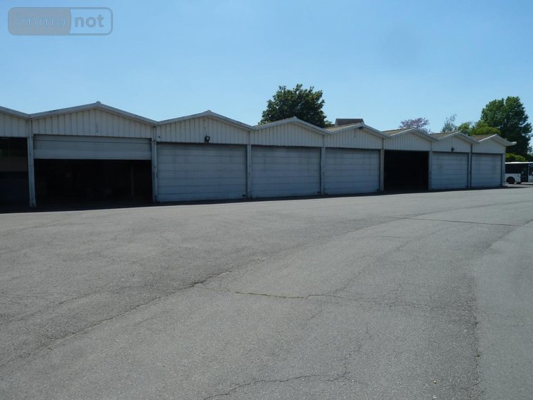 Location fonds et murs commerciaux Féchain 59247 Nord 1500 m2  6448 euros