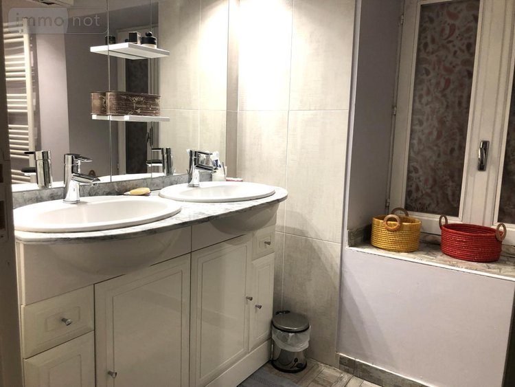 Location maison Saint-Chély-d'Apcher 48200 Lozère 75 m2 5 pièces 650 euros