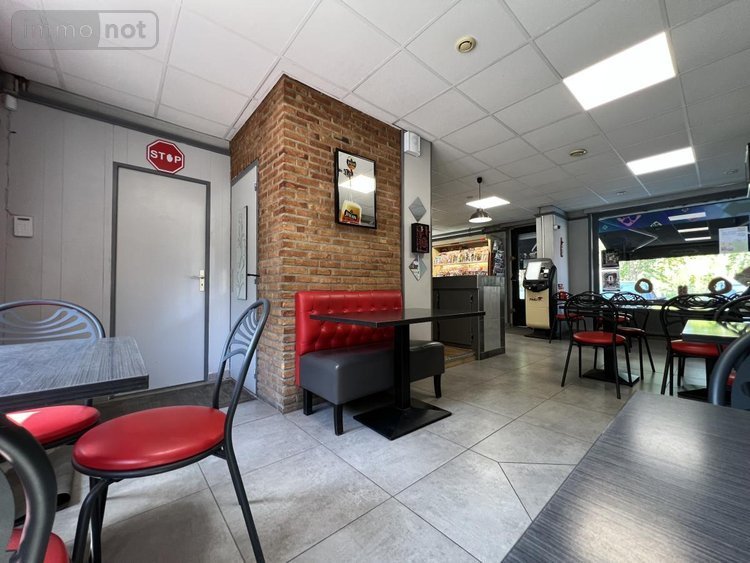 Fonds et murs commerciaux a vendre Bourghelles 59830 Nord 162 m2  549000 euros