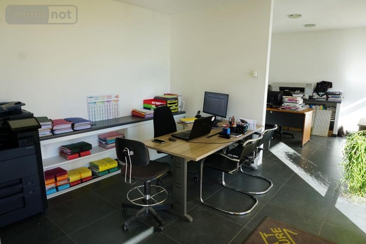 Fonds et murs commerciaux a vendre Merlevenez 56700 Morbihan 79 m2  260400 euros