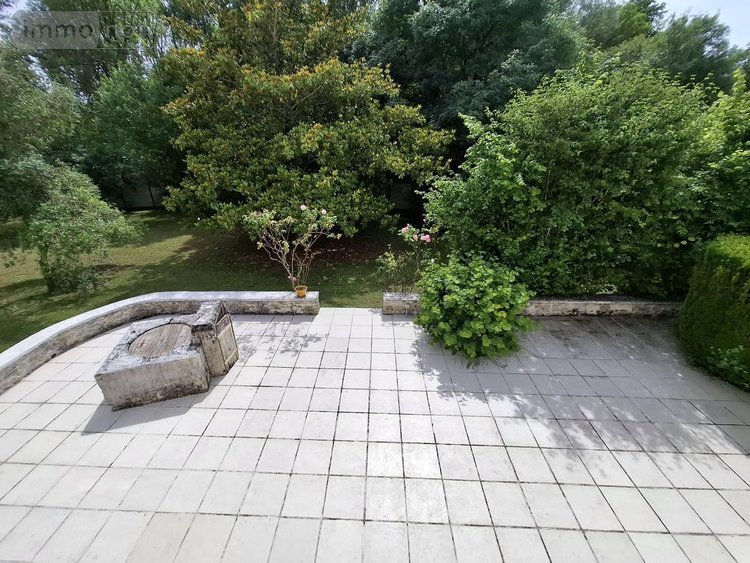 Maison a vendre Saintes 17100 Charente-Maritime 405 m2 11 pièces 500000 euros