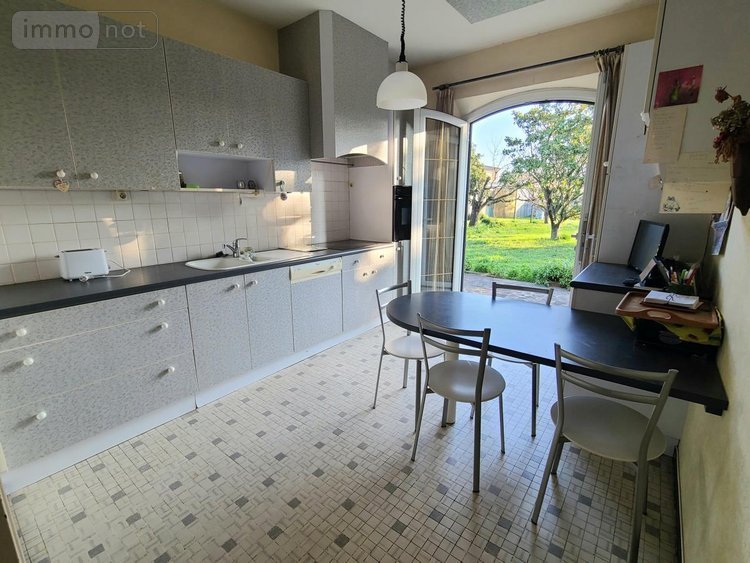 Maison a vendre Pierrelatte 26700 Drôme 256 m2 9 pièces 345000 euros