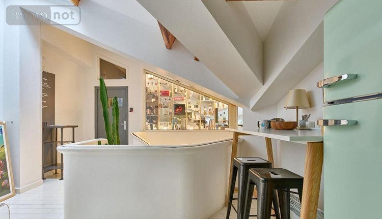 Immeuble a vendre Paris 17e arrondissement 75017 Paris 1096 m2  7900000 euros