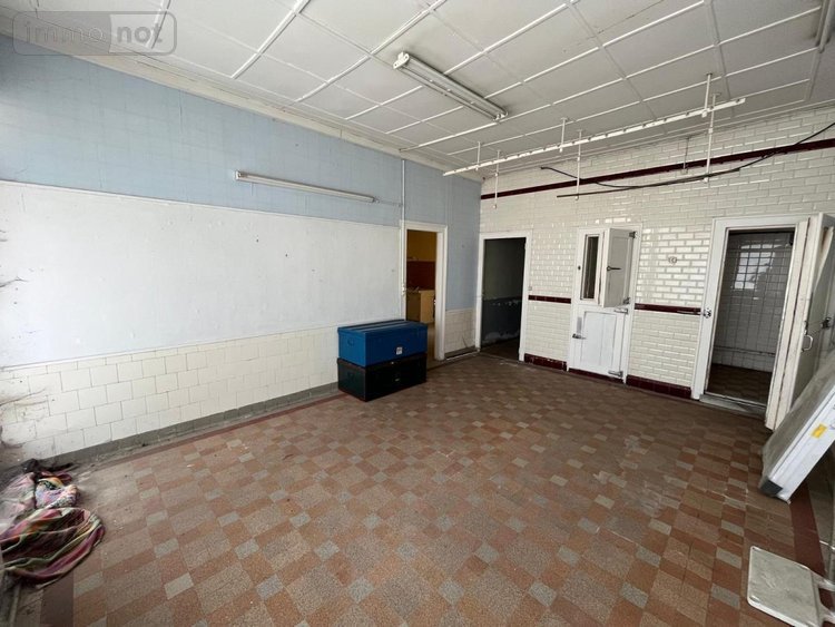 Fonds et murs commerciaux a vendre Corquilleroy 45120 Loiret 350 m2  126800 euros