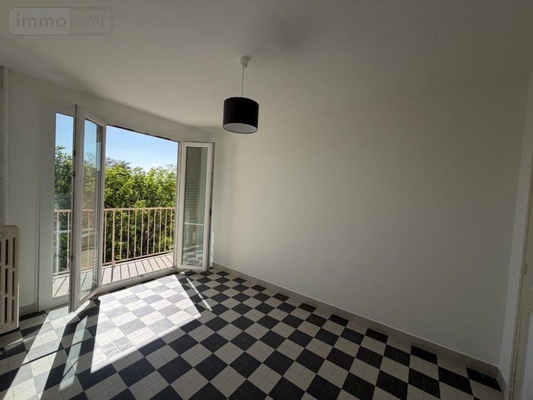 Location appartement Bourg-Saint-Andéol 07700 Ardèche 78 m2 4 pièces 675 euros