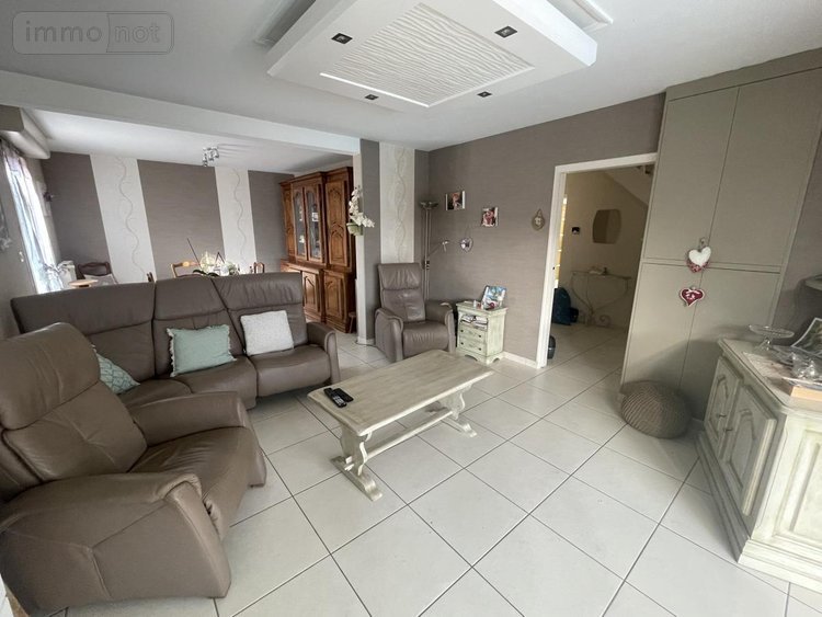 Maison a vendre Montsûrs 53150 Mayenne 380 m2  301824 euros